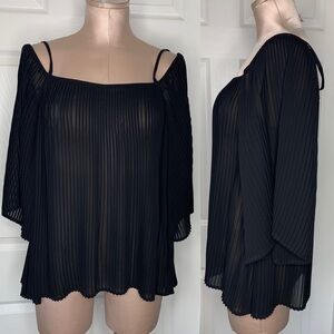 Ministry of Style Black Pleated Cold Shoulder Top Sz 8